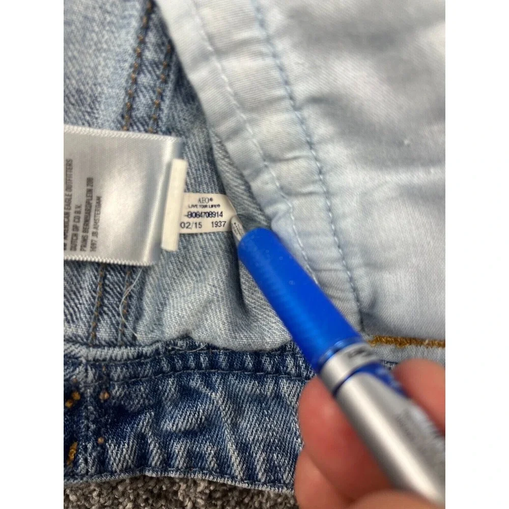 American Eagle‎ Womens Denim button up size M Jacket Distressed Light Wash